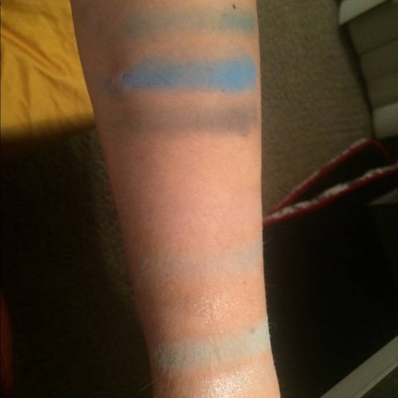 Jeffree Star Blue Blood Eyeshadow Palette - Royalty  BNIB Jeffrey Star Blue Blood eyeshadow NBU